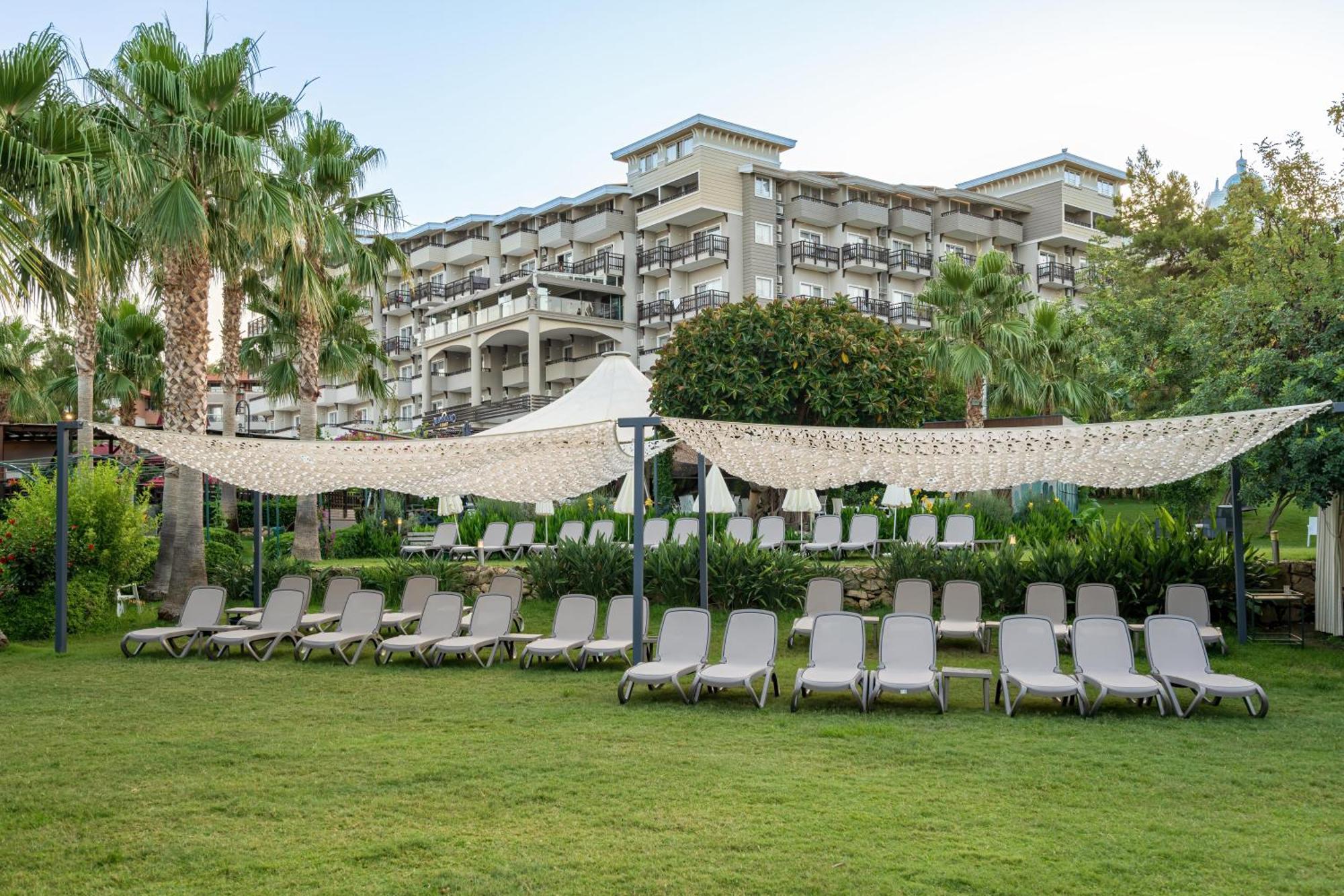 Justiniano Deluxe Resort Okurcalar Exterior foto
